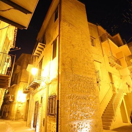 Aparthotel Antica Dimora Dell'Ammiraglio Licata Exterior foto